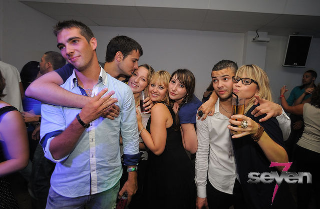 Cliquer pour voir l'image en taille réelle