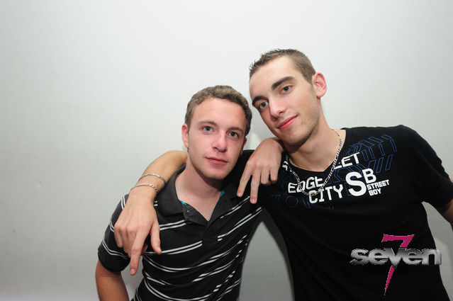 Cliquer pour voir l'image en taille réelle