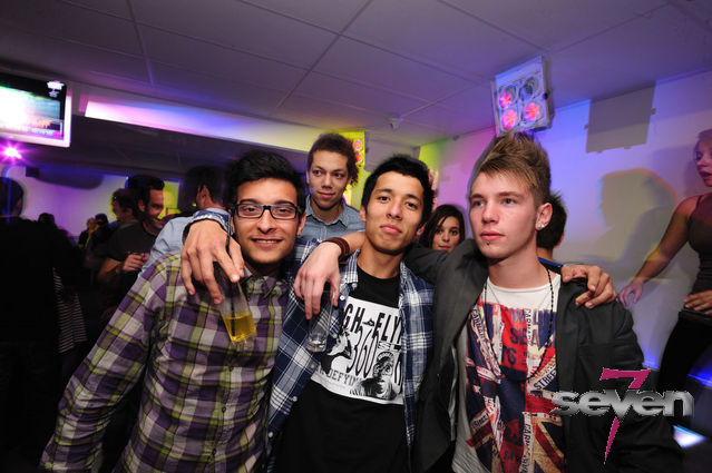 Cliquer pour voir l'image en taille réelle