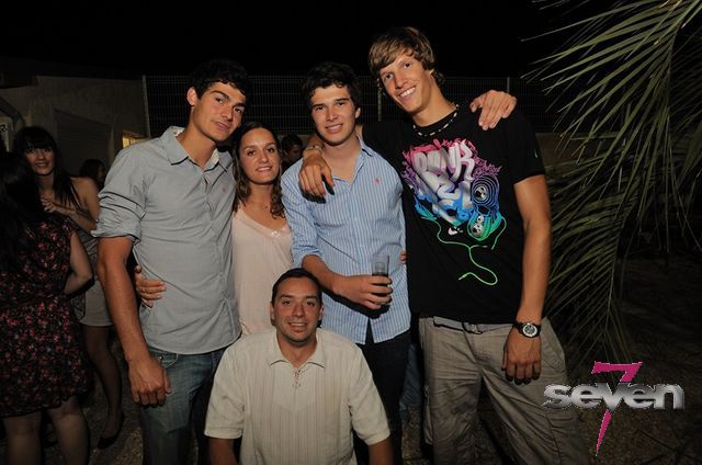 Cliquer pour voir l'image en taille réelle