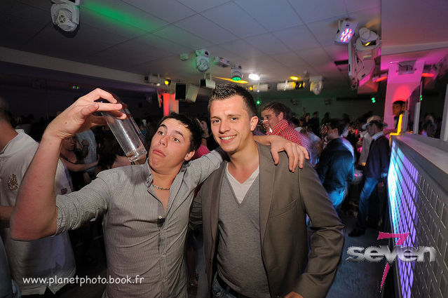 Cliquer pour voir l'image en taille réelle