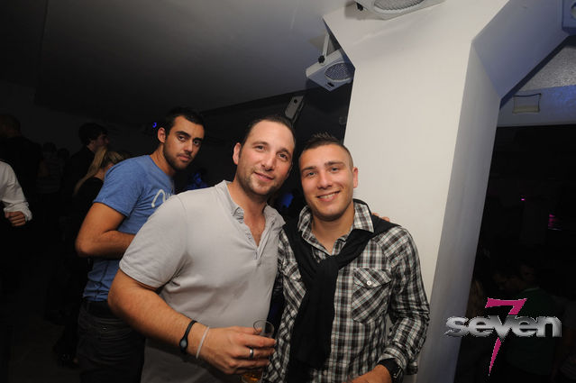 Cliquer pour voir l'image en taille réelle