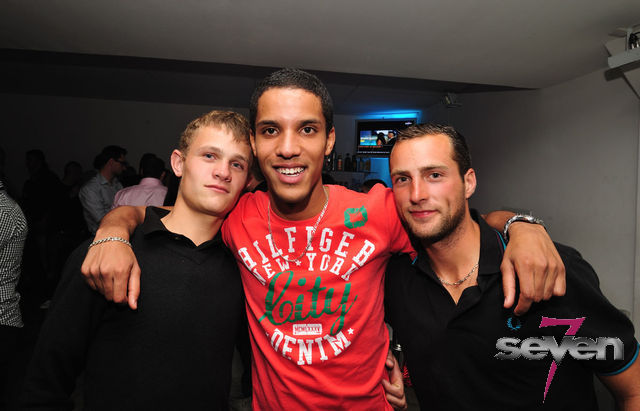 Cliquer pour voir l'image en taille réelle