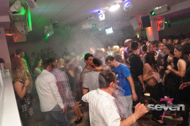 Cliquer pour voir l'image en taille réelle