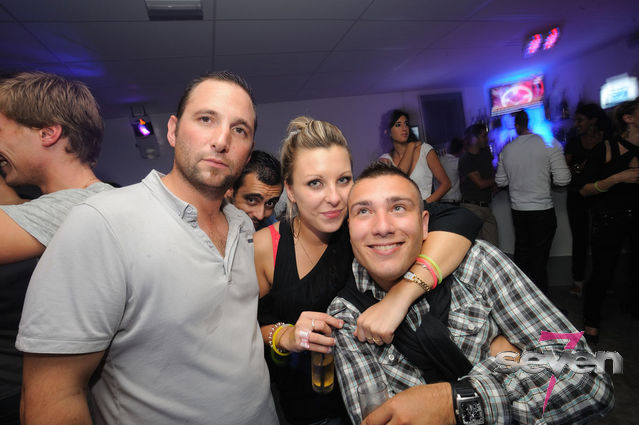 Cliquer pour voir l'image en taille réelle