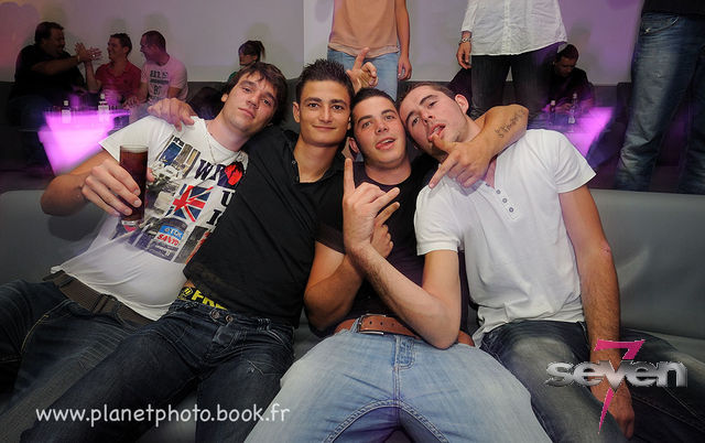 Cliquer pour voir l'image en taille réelle