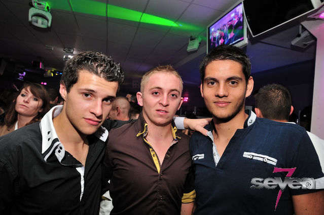 Cliquer pour voir l'image en taille réelle