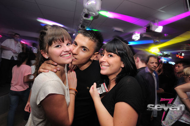 Cliquer pour voir l'image en taille réelle