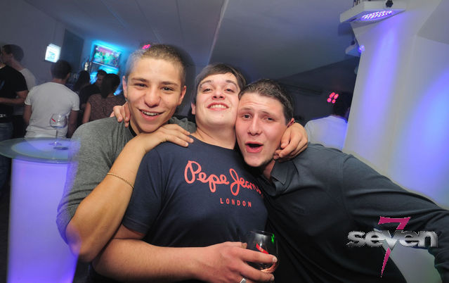 Cliquer pour voir l'image en taille réelle