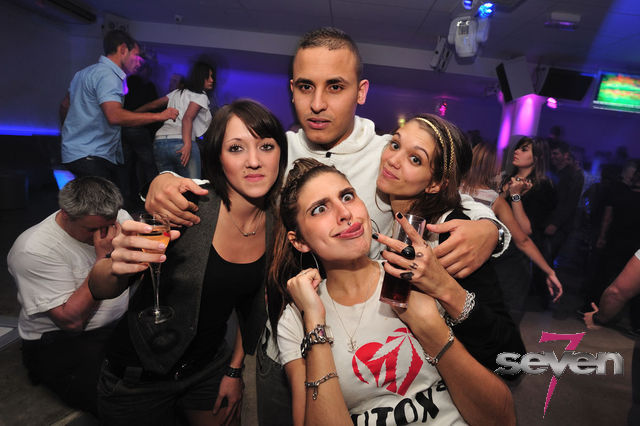 Cliquer pour voir l'image en taille réelle