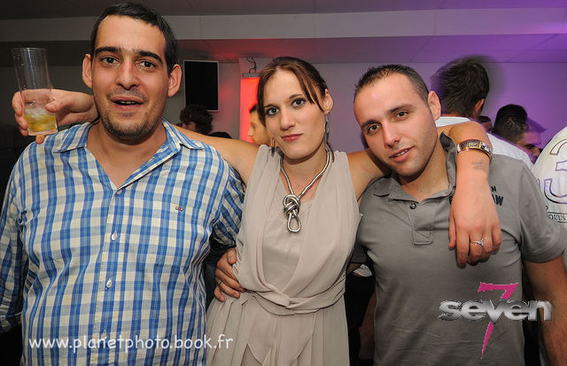 Cliquer pour voir l'image en taille réelle