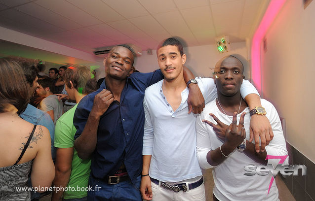 Cliquer pour voir l'image en taille réelle