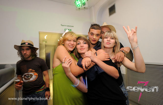 Cliquer pour voir l'image en taille réelle