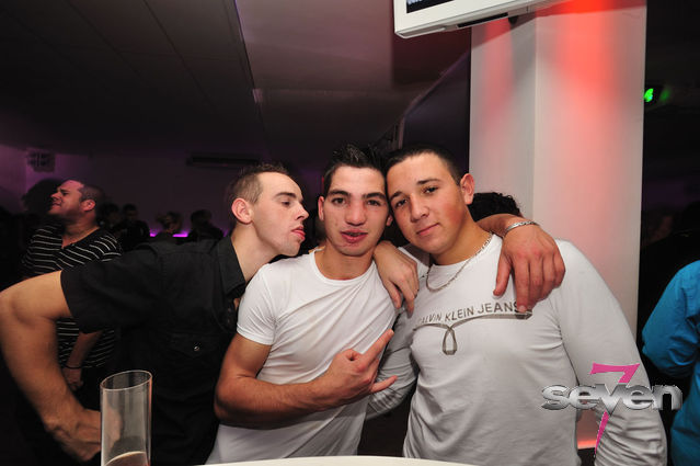 Cliquer pour voir l'image en taille réelle