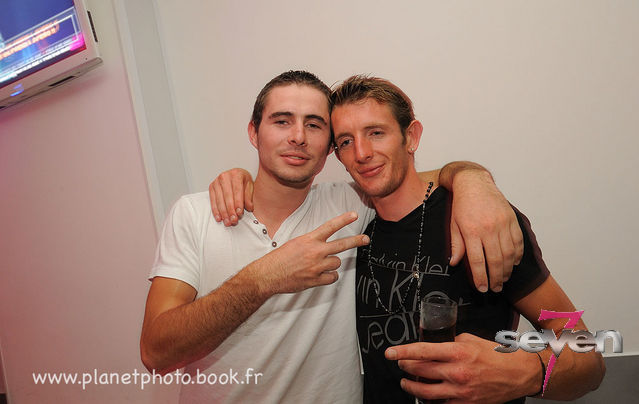 Cliquer pour voir l'image en taille réelle