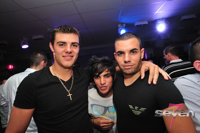 Cliquer pour voir l'image en taille réelle