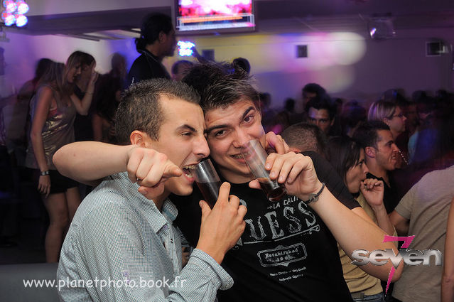 Cliquer pour voir l'image en taille réelle