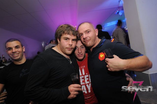 Cliquer pour voir l'image en taille réelle