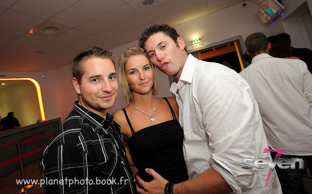 Cliquer pour voir l'image en taille réelle