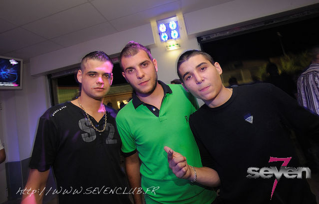 Cliquer pour voir l'image en taille réelle