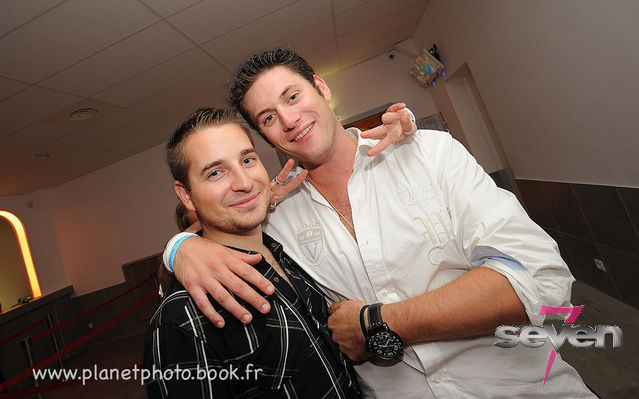 Cliquer pour voir l'image en taille réelle