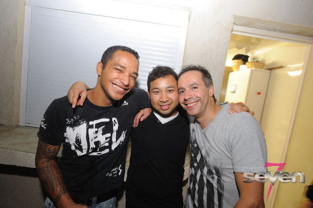 Cliquer pour voir l'image en taille réelle