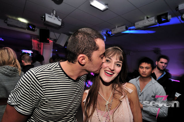 Cliquer pour voir l'image en taille réelle