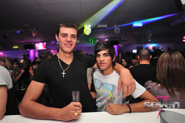 Cliquer pour voir l'image en taille réelle