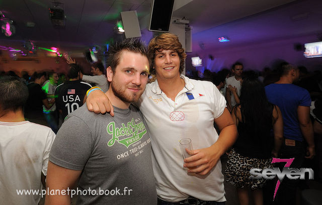 Cliquer pour voir l'image en taille réelle