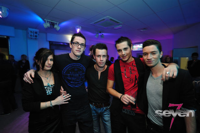 Cliquer pour voir l'image en taille réelle