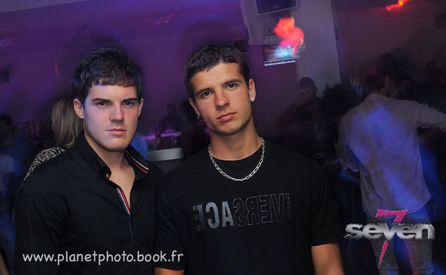 Cliquer pour voir l'image en taille réelle