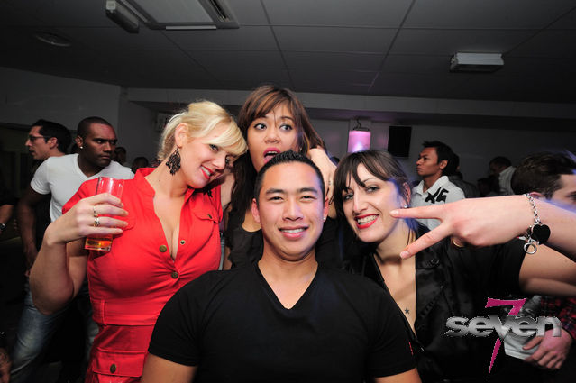 Cliquer pour voir l'image en taille réelle