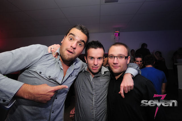 Cliquer pour voir l'image en taille réelle