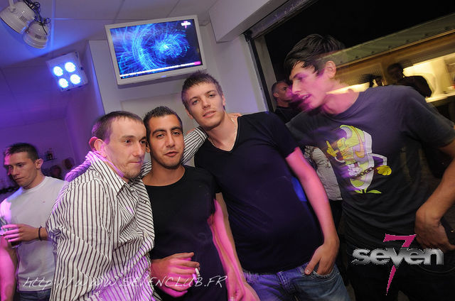 Cliquer pour voir l'image en taille réelle