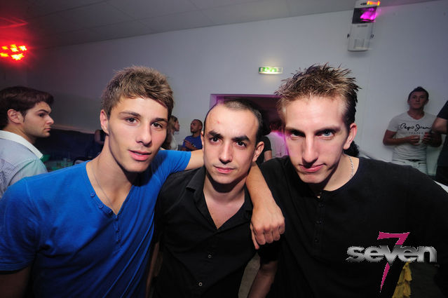 Cliquer pour voir l'image en taille réelle