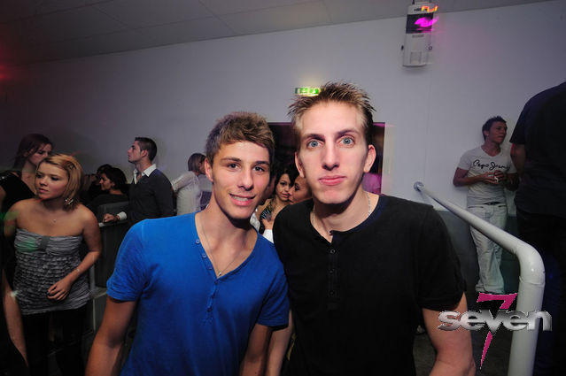 Cliquer pour voir l'image en taille réelle