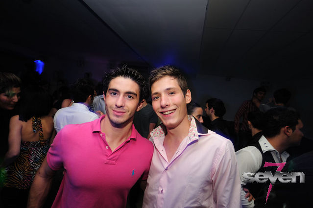 Cliquer pour voir l'image en taille réelle