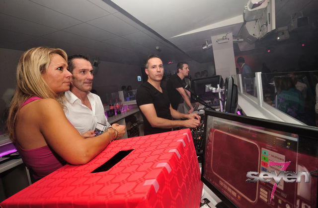 Cliquer pour voir l'image en taille réelle