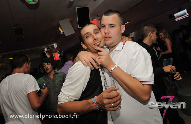 Cliquer pour voir l'image en taille réelle