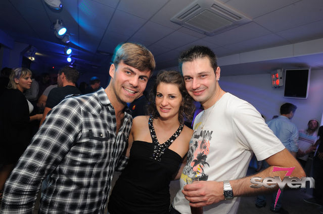 Cliquer pour voir l'image en taille réelle