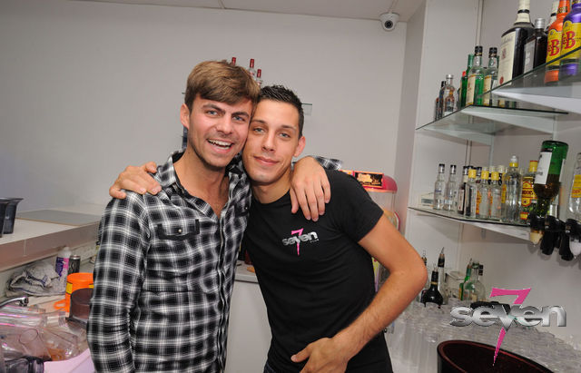 Cliquer pour voir l'image en taille réelle