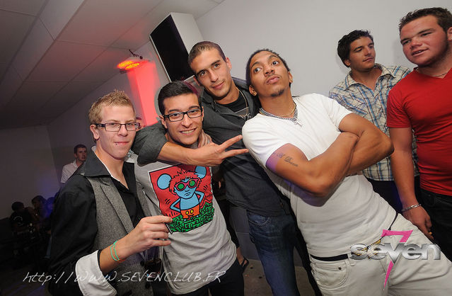 Cliquer pour voir l'image en taille réelle