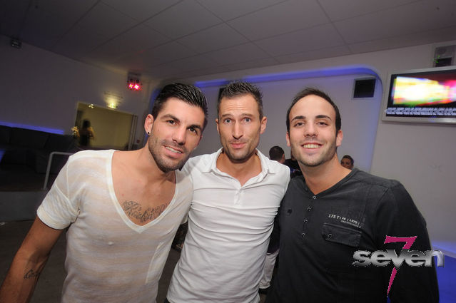 Cliquer pour voir l'image en taille réelle