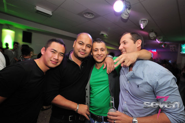 Cliquer pour voir l'image en taille réelle