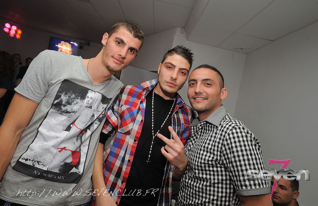 Cliquer pour voir l'image en taille réelle