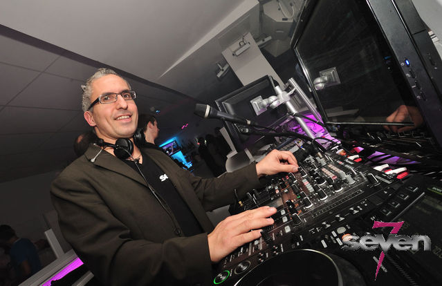 Cliquer pour voir l'image en taille réelle