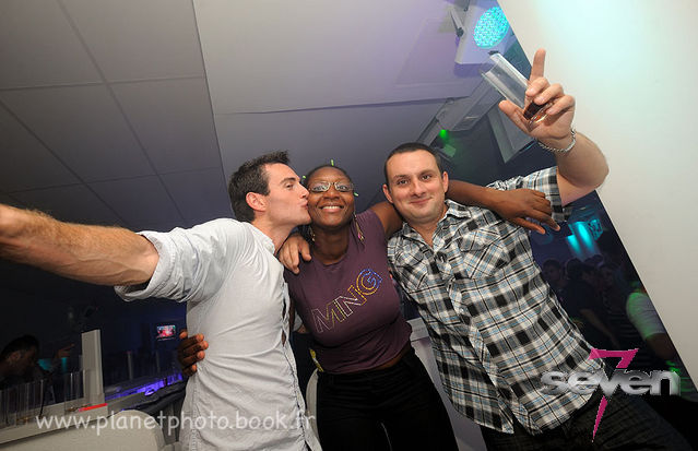 Cliquer pour voir l'image en taille réelle