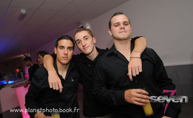 Cliquer pour voir l'image en taille réelle