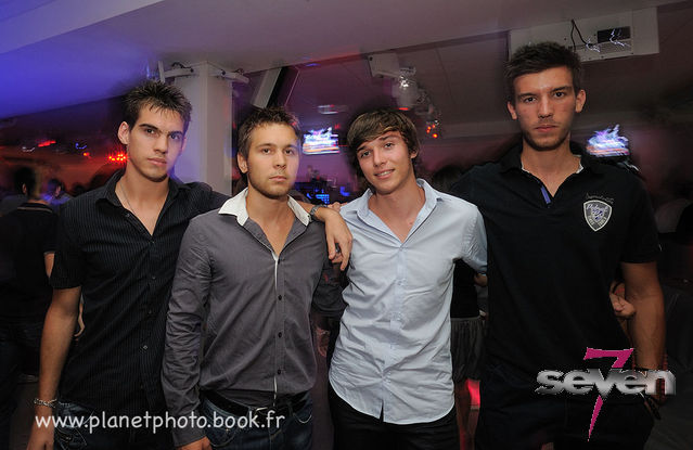 Cliquer pour voir l'image en taille réelle