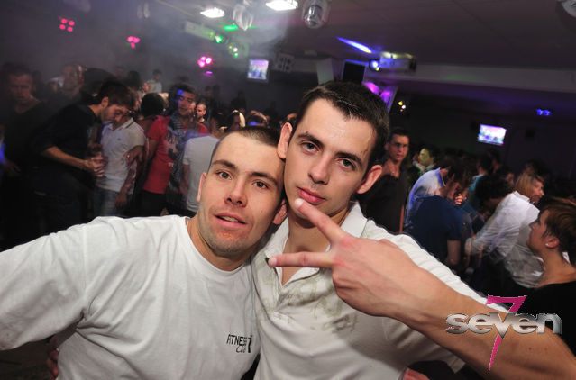 Cliquer pour voir l'image en taille réelle